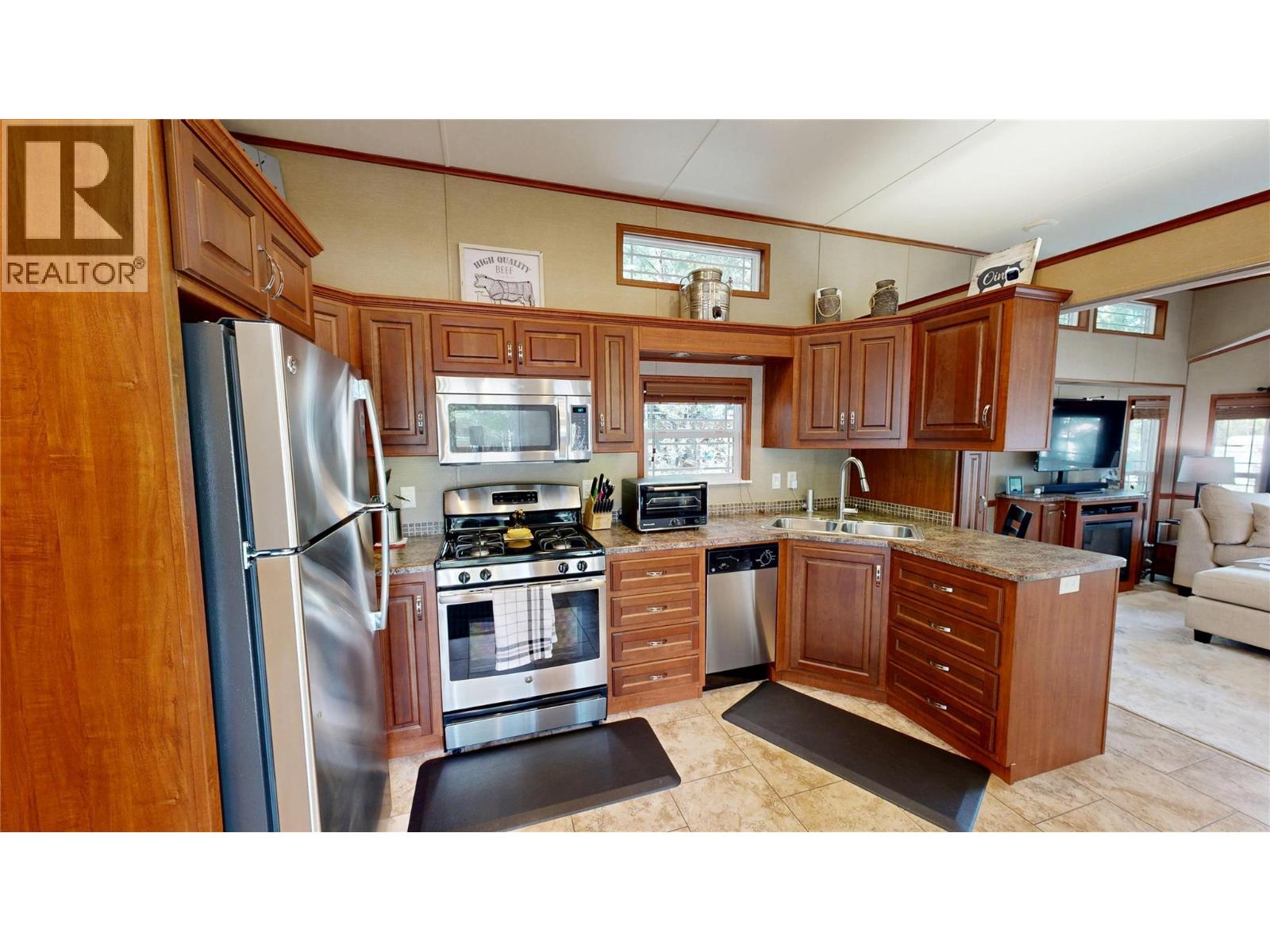 4895 LYNX CRESCENT - 13