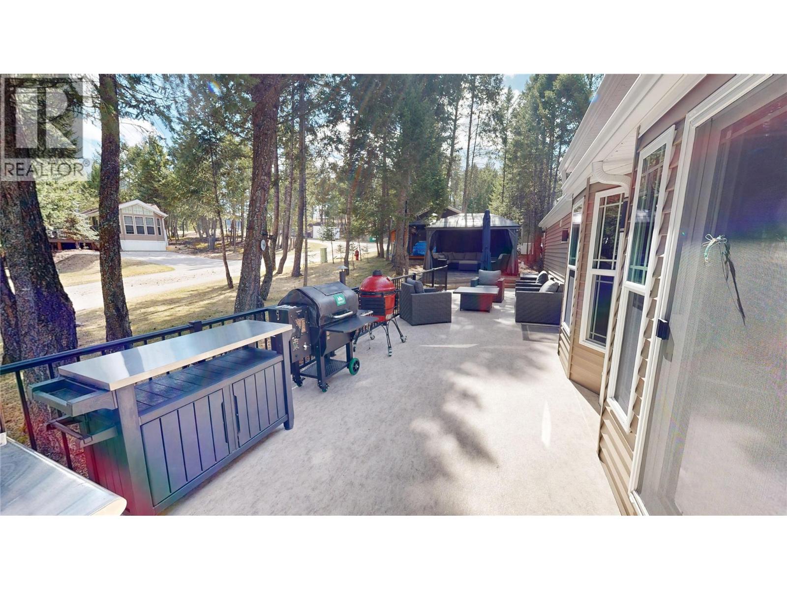 4895 Lynx Crescent - 3