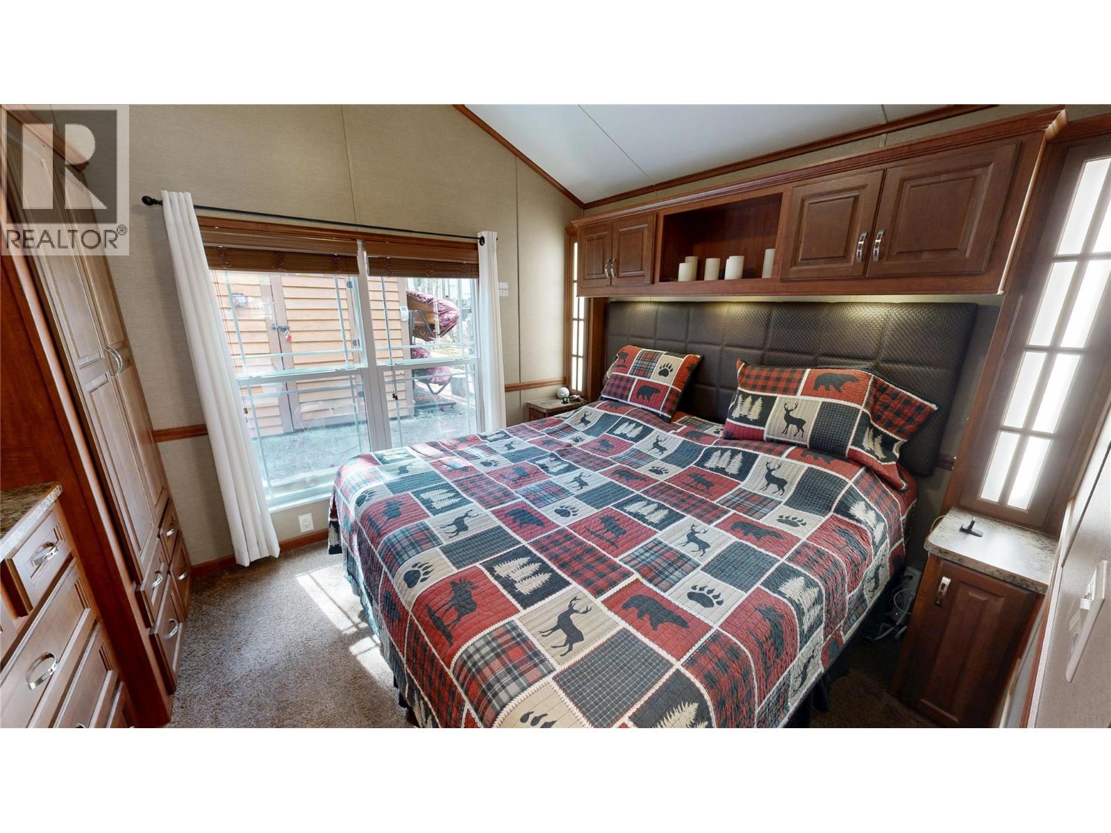 4895 LYNX CRESCENT - 21