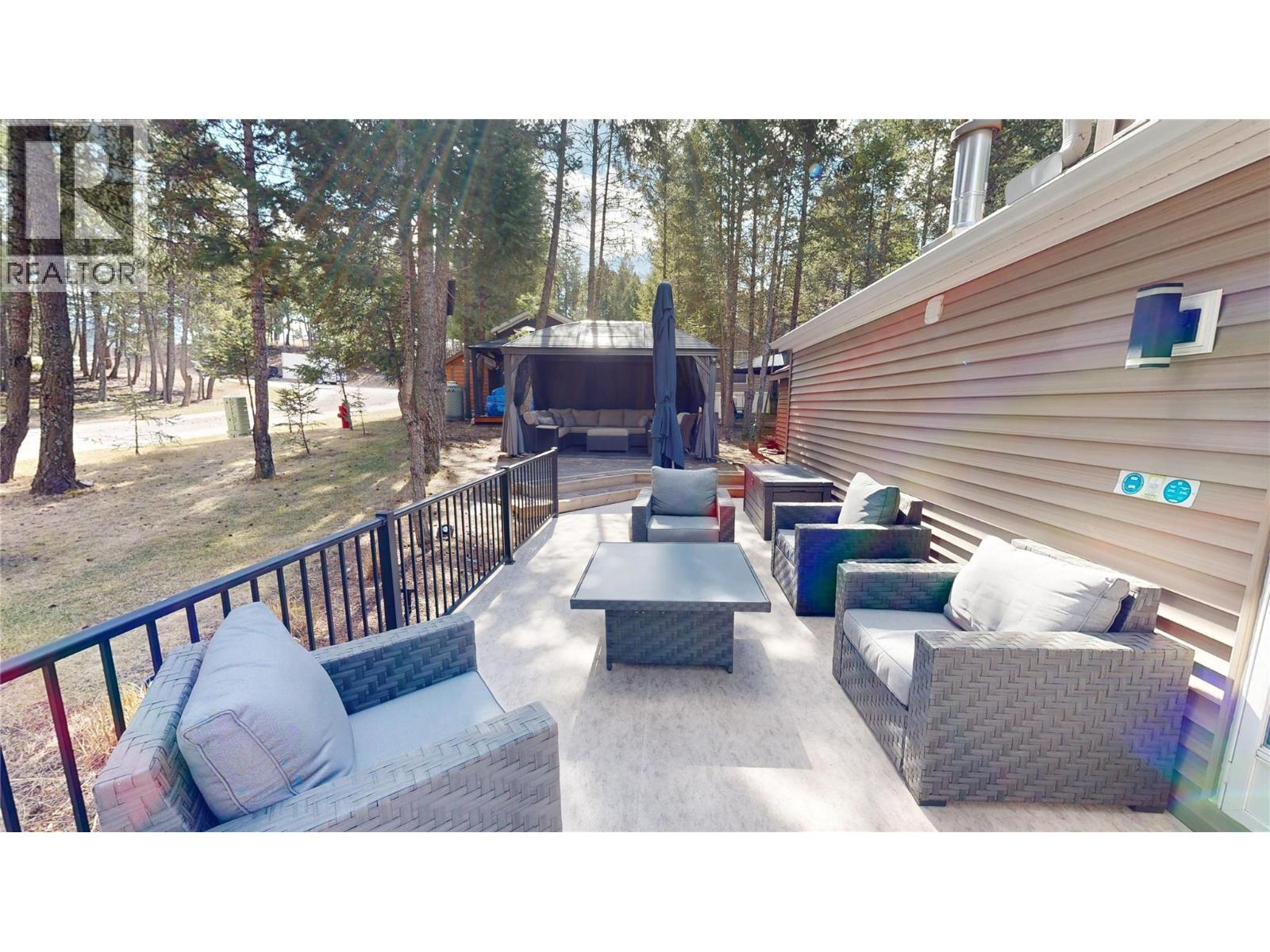 4895 Lynx Crescent - 4