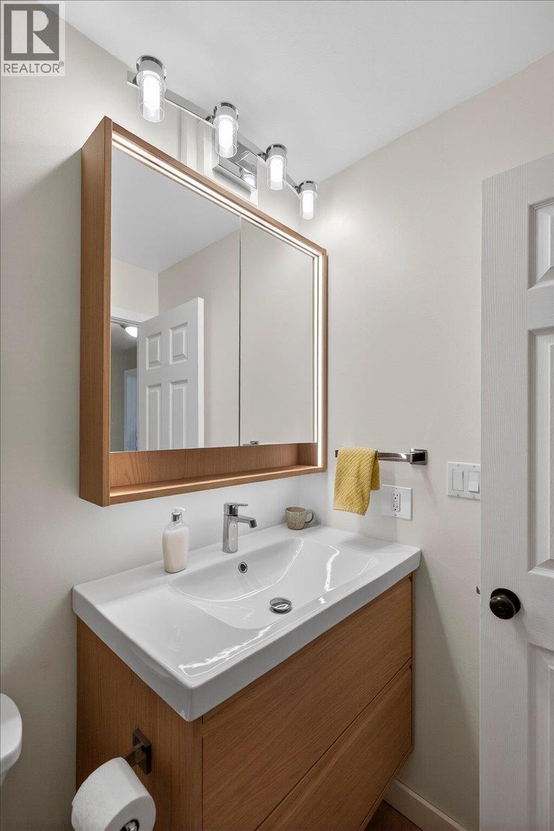 65 Cokato Road Unit# 304, Fernie