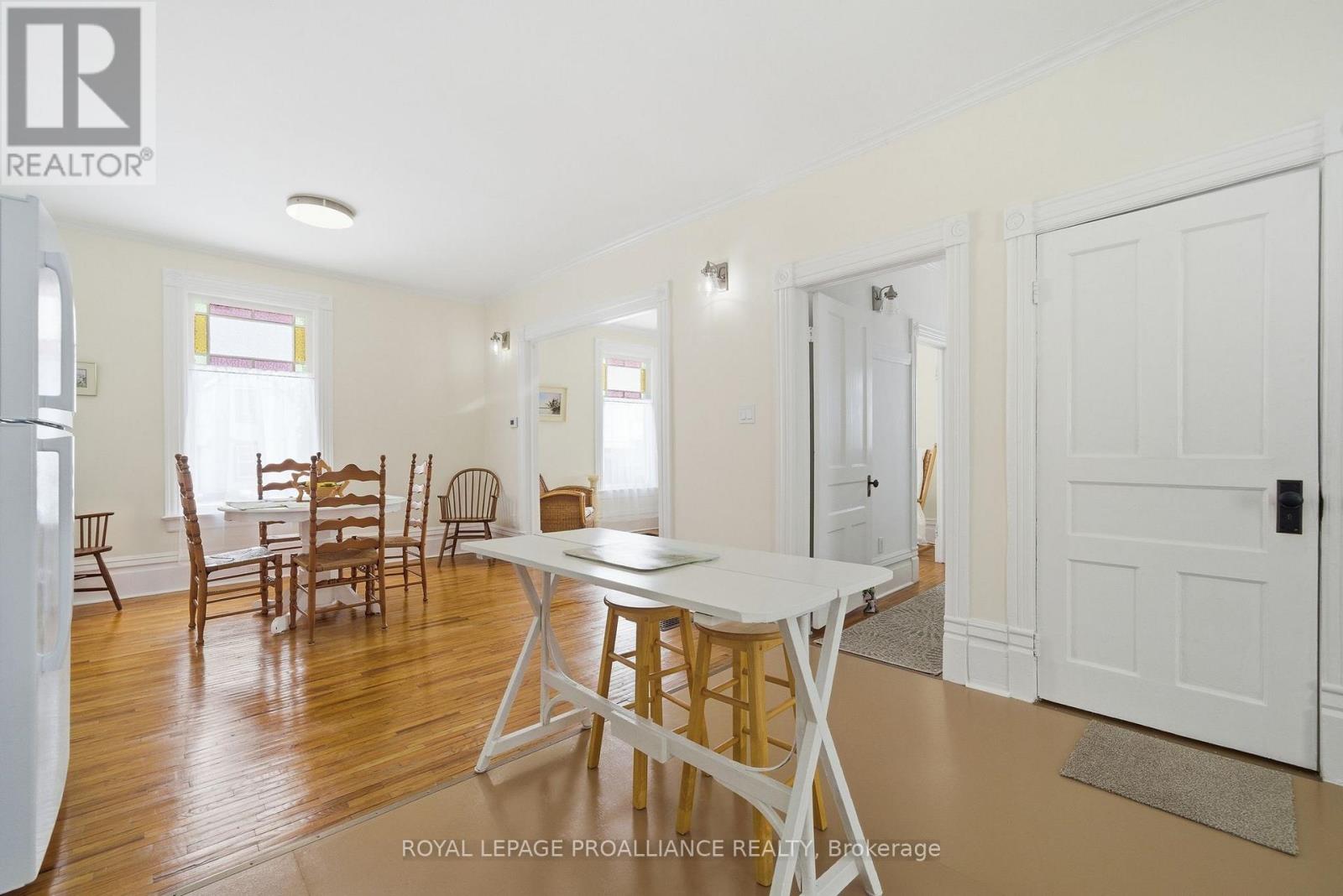 284 NOXON AVENUE - 11