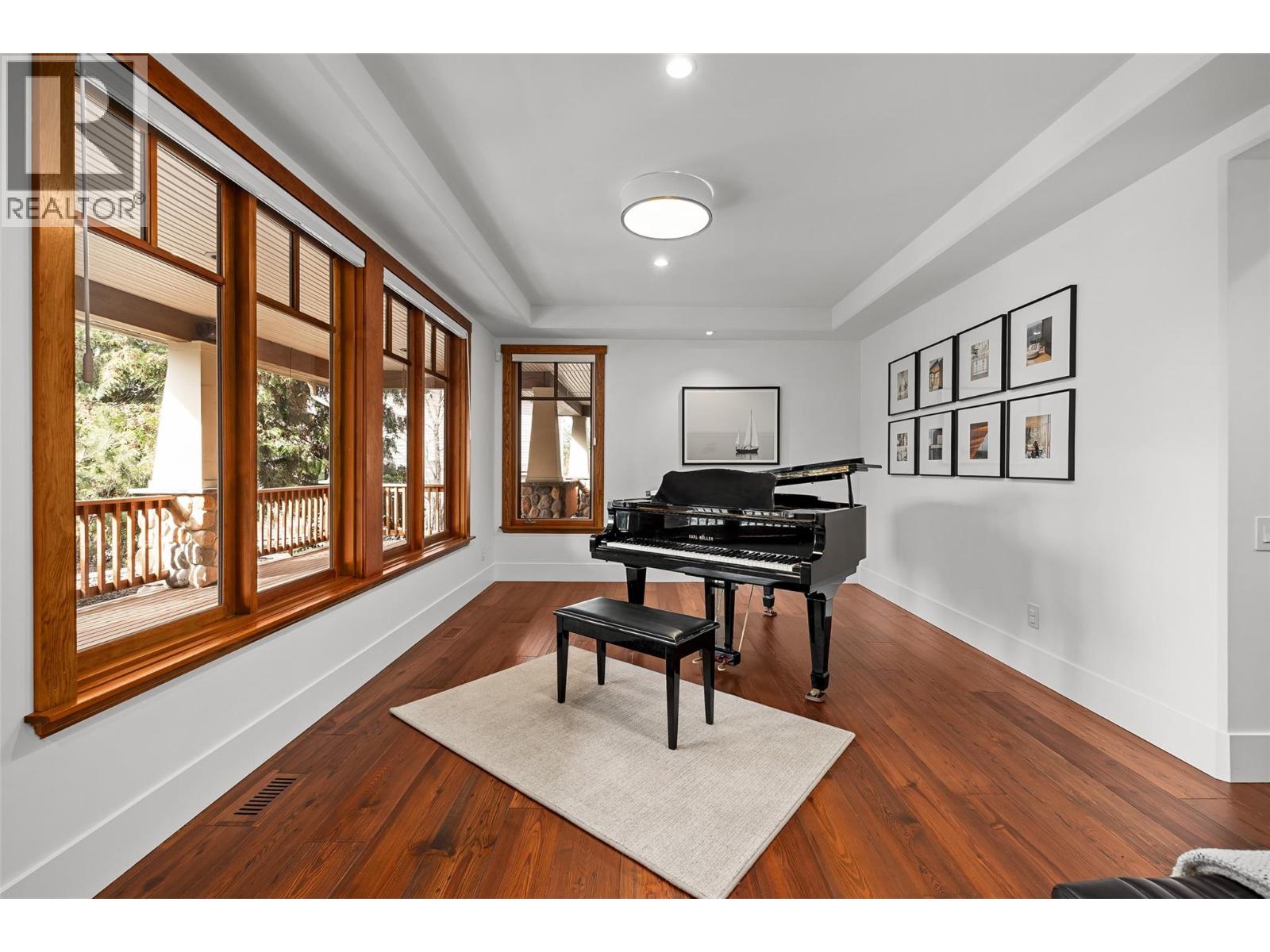 1786 Mid Ridge Court, Kelowna