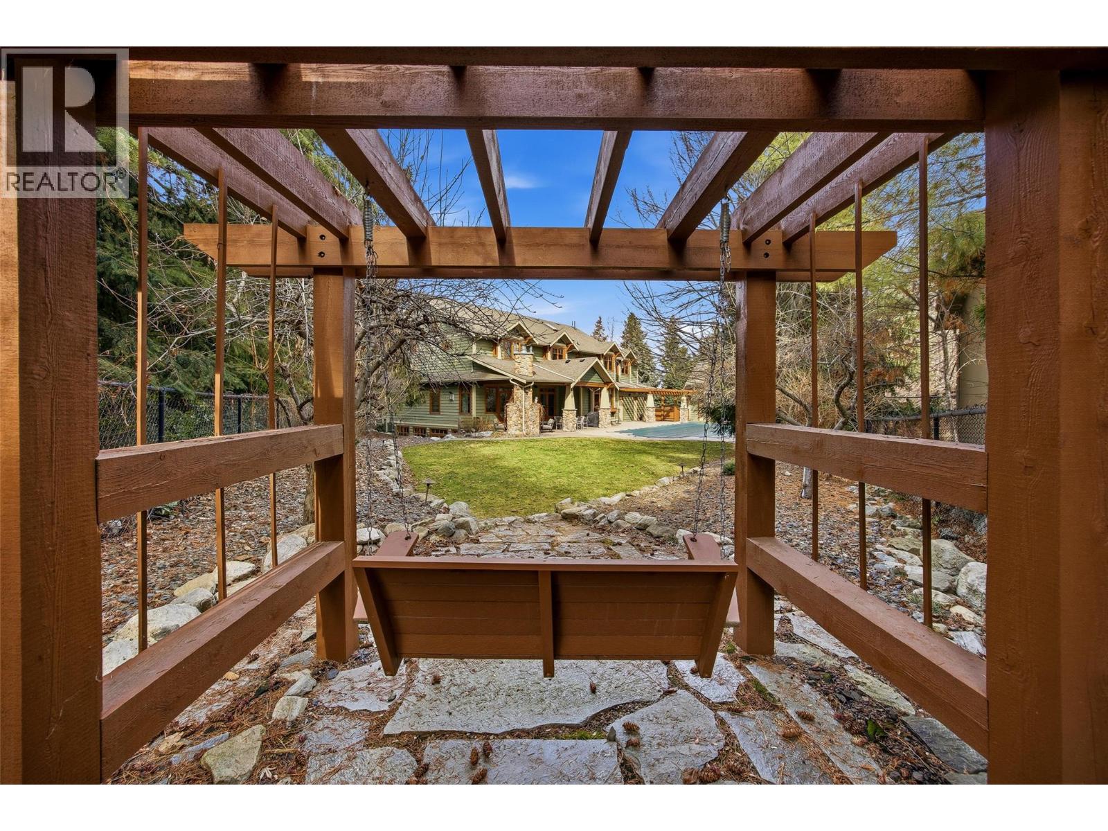 1786 Mid Ridge Court, Kelowna