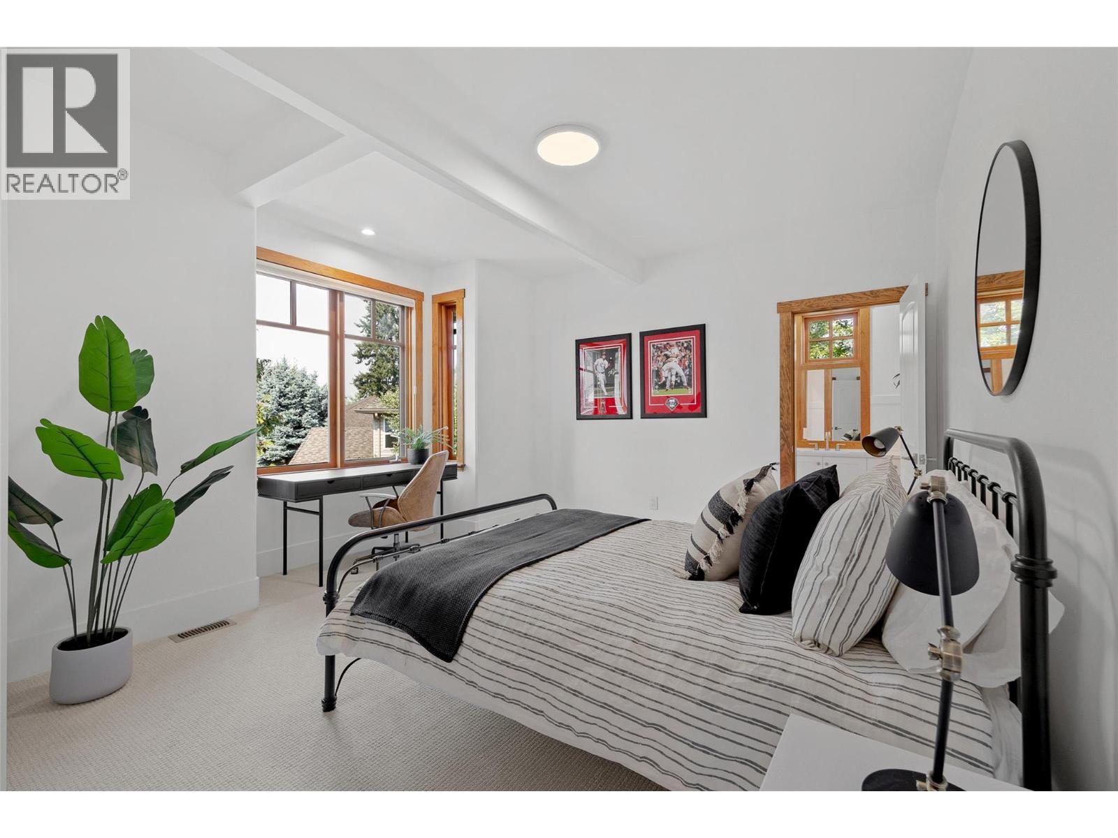 1786 Mid Ridge Court, Kelowna