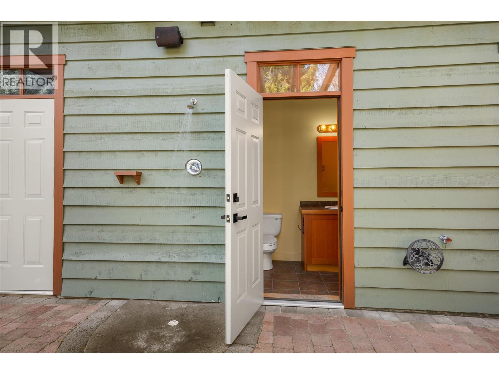 1786 Mid Ridge Court, Kelowna