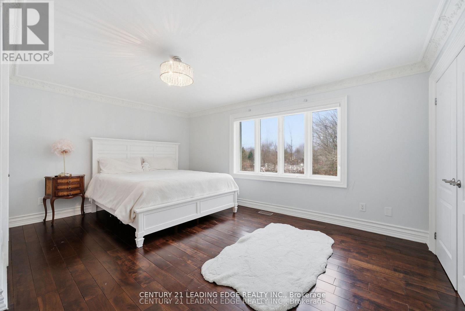 10 BUNTING COURT - 35