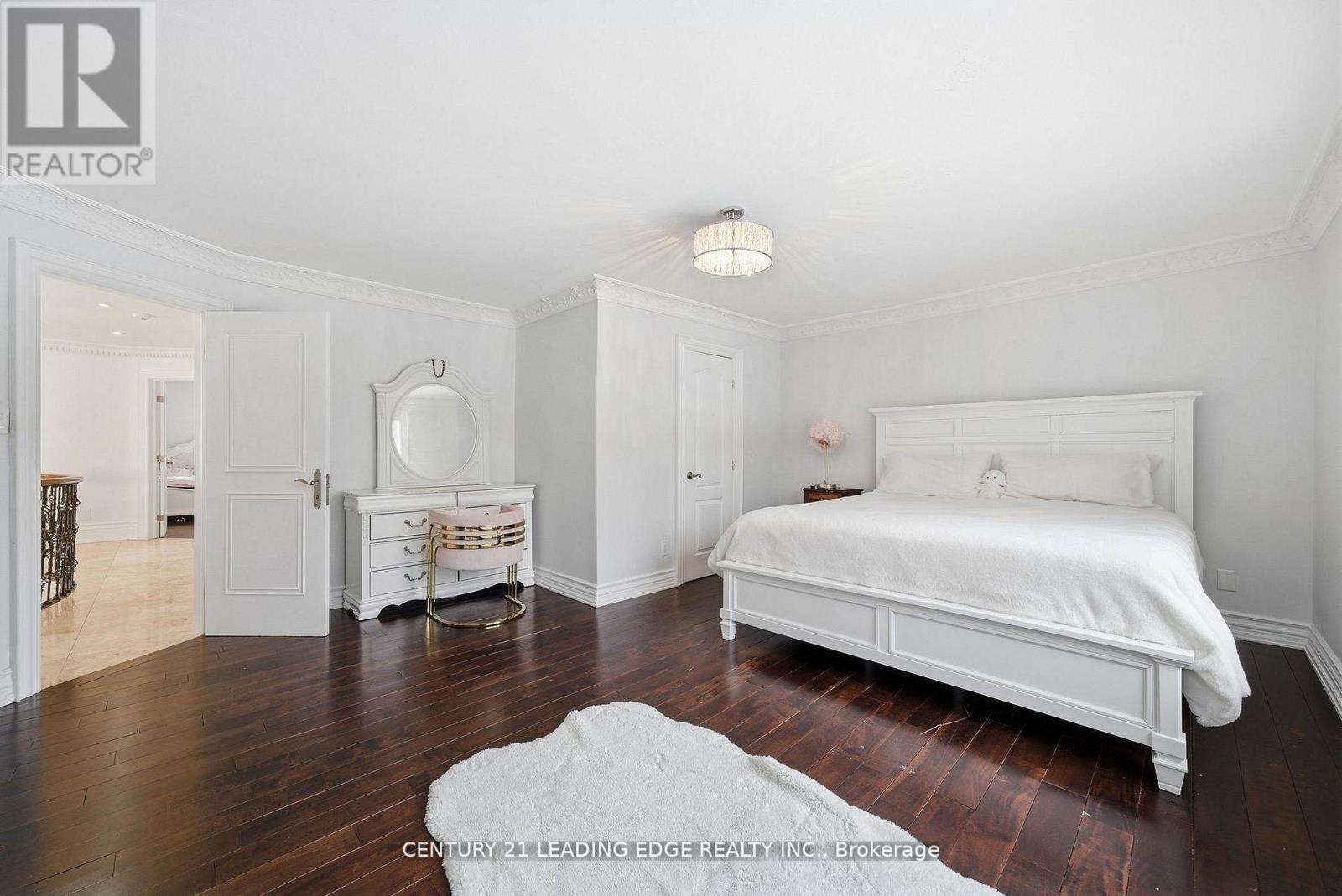 10 BUNTING COURT - 36