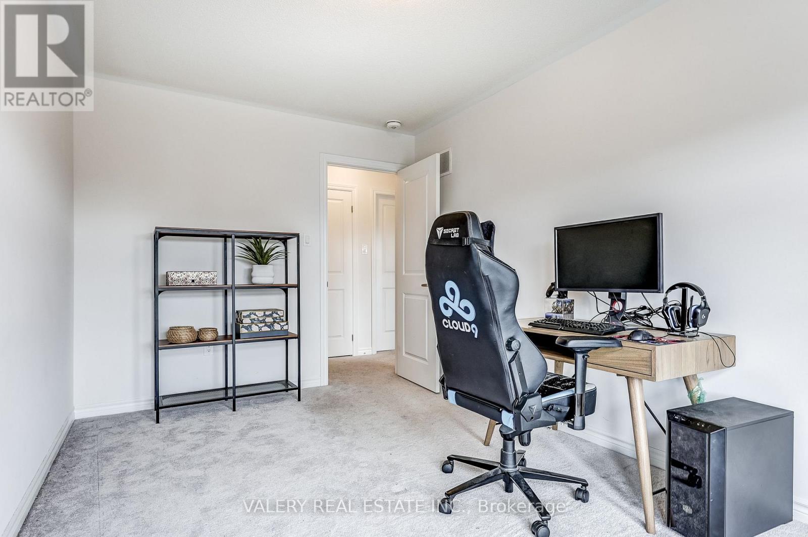 26 SAM BATTAGLIA CRESCENT - 21