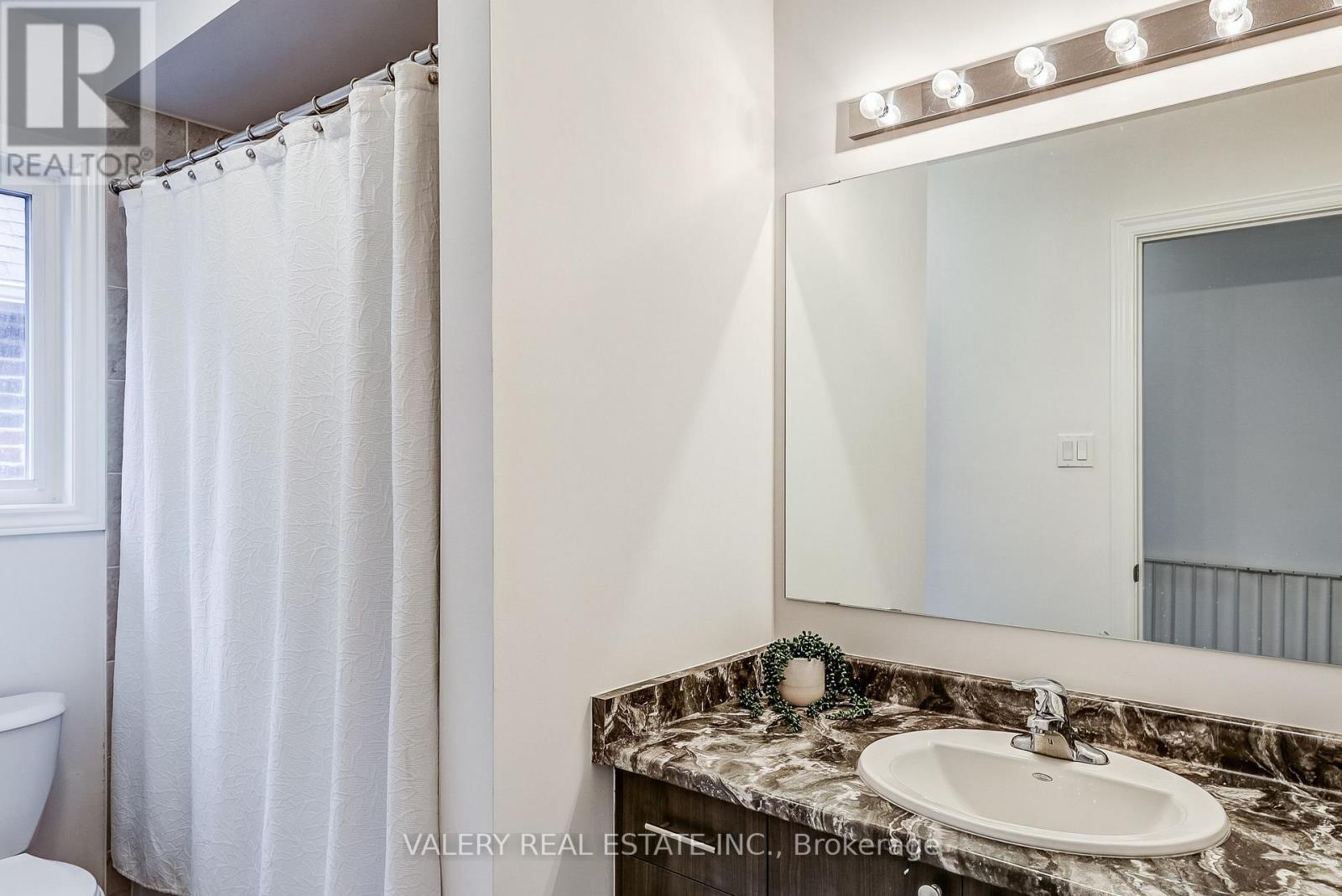 26 SAM BATTAGLIA CRESCENT - 25