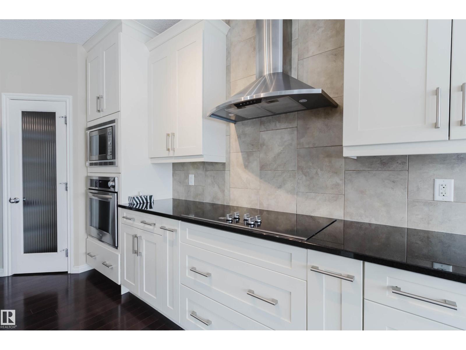 1007 173 ST SW, Edmonton