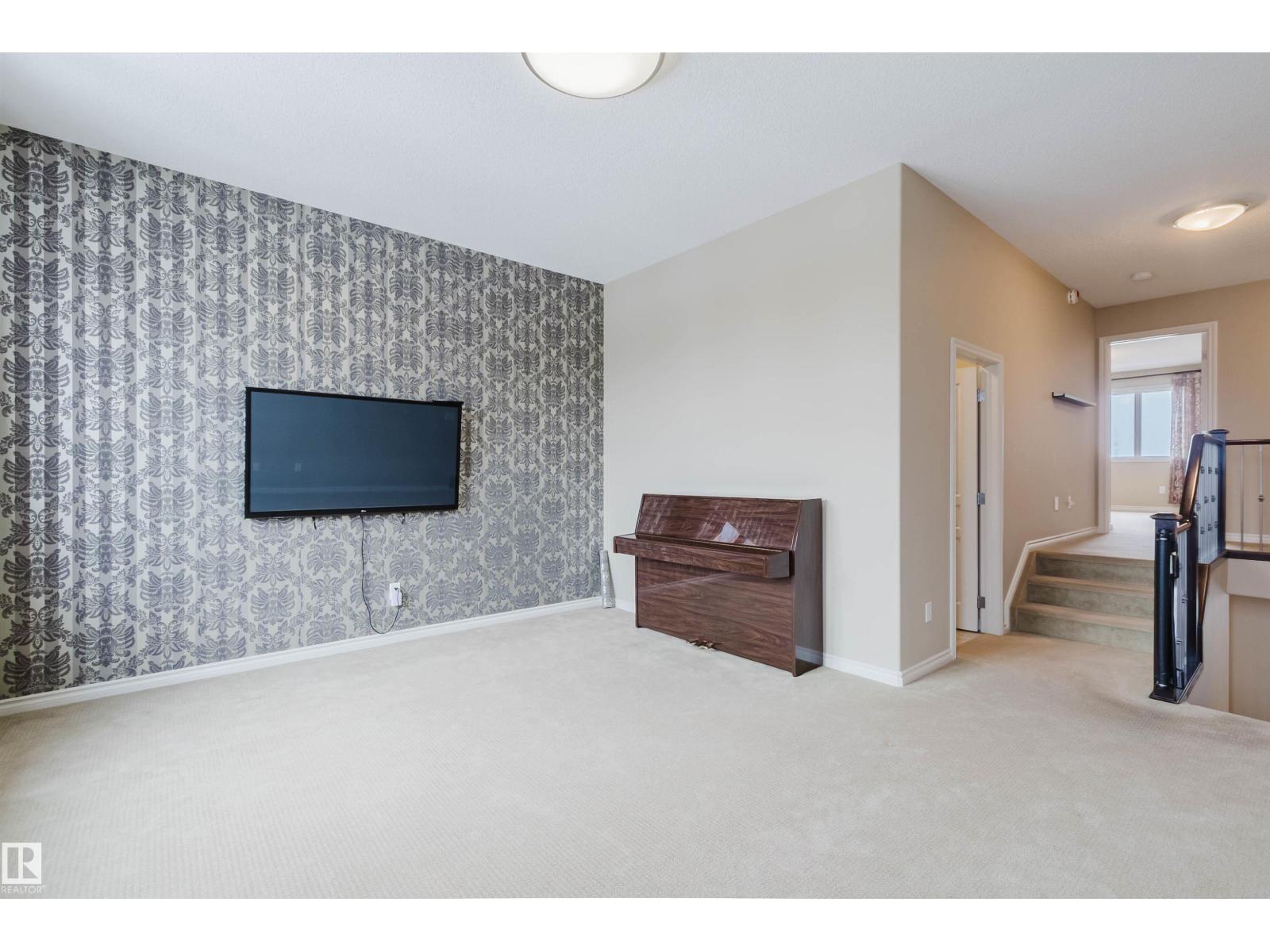 1007 173 ST SW, Edmonton