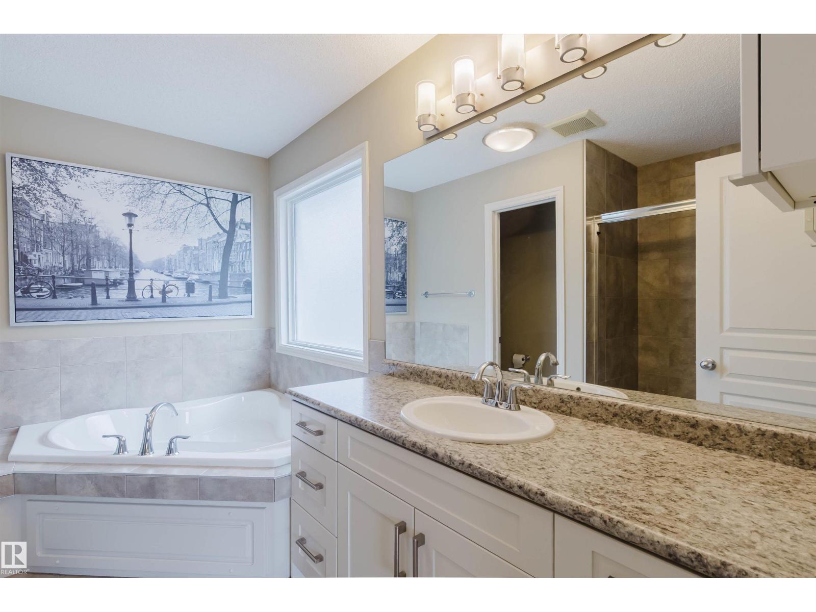 1007 173 ST SW, Edmonton