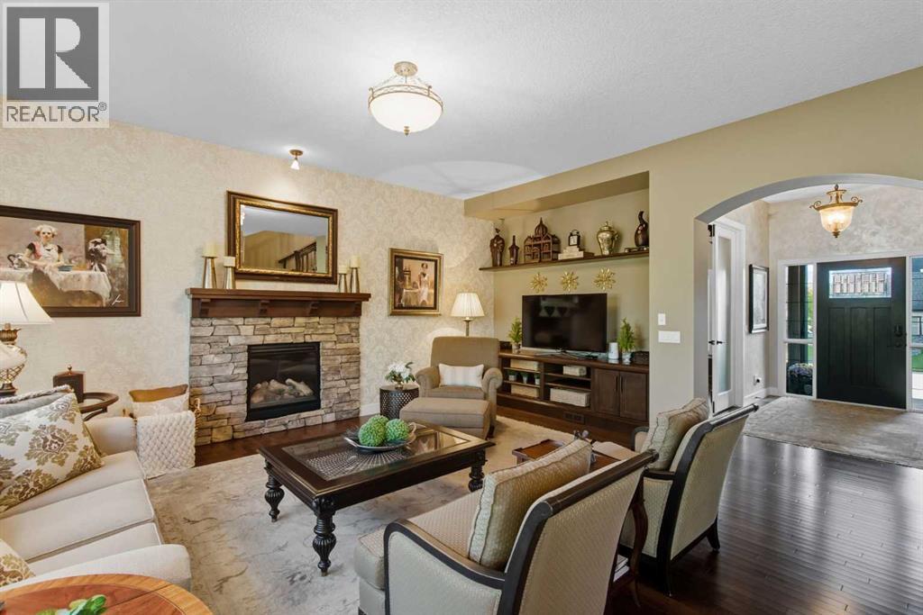 Single Family House for Sale in  Evergreen Mount SW Evergreen Calgary 