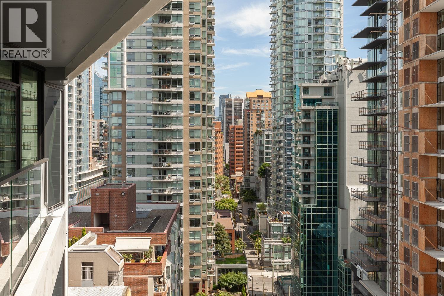 1701 889 PACIFIC STREET, Vancouver