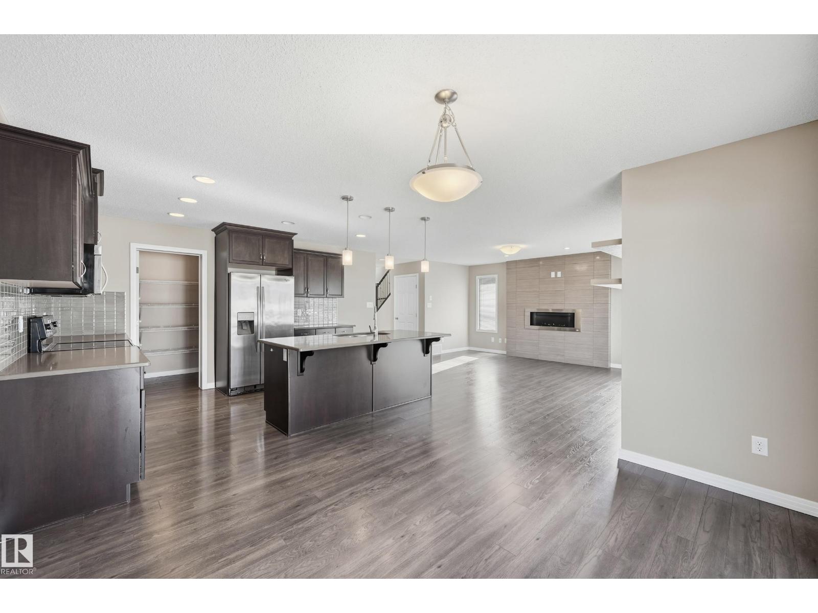 3552 CLAXTON CR SW, Edmonton