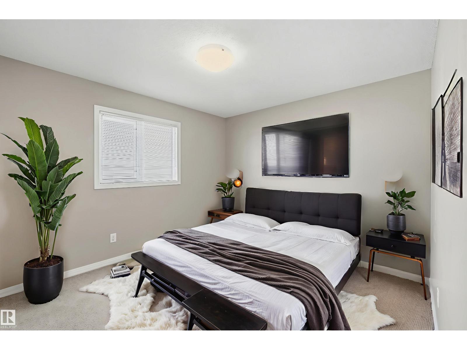 3552 CLAXTON CR SW, Edmonton