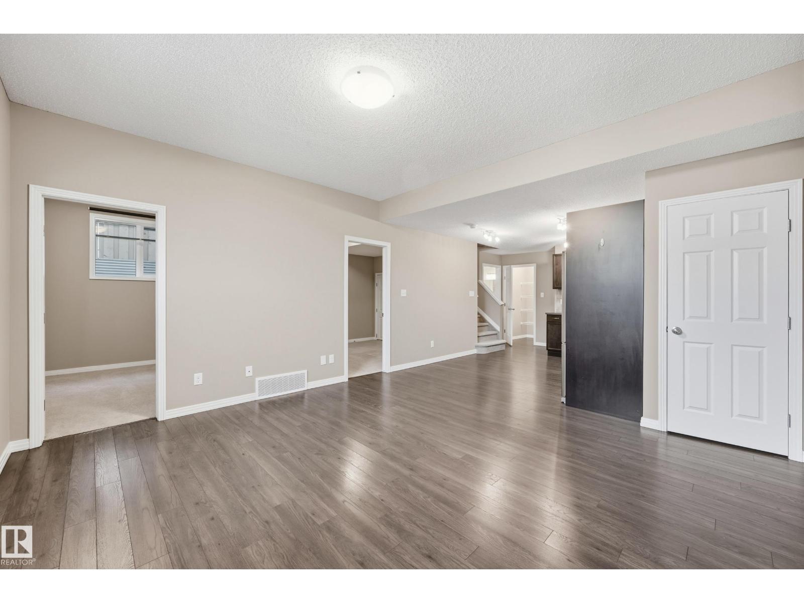 3552 CLAXTON CR SW, Edmonton