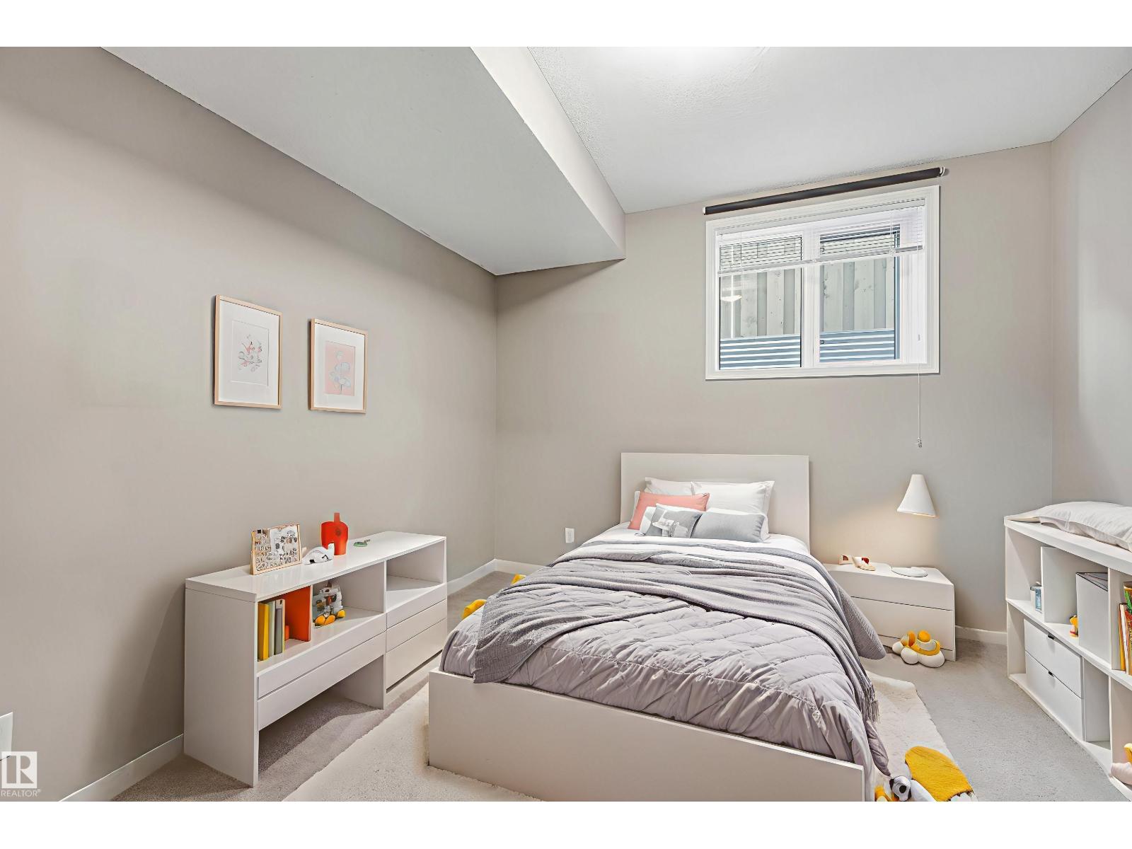 3552 CLAXTON CR SW, Edmonton