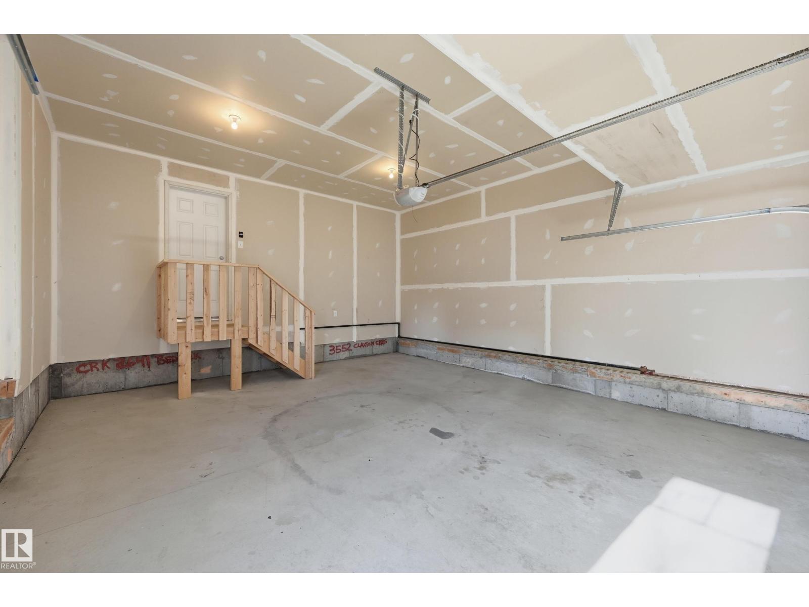 3552 CLAXTON CR SW, Edmonton