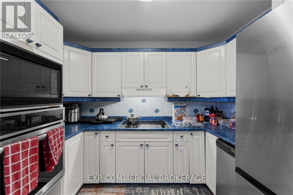 29 LAREN STREET - 9