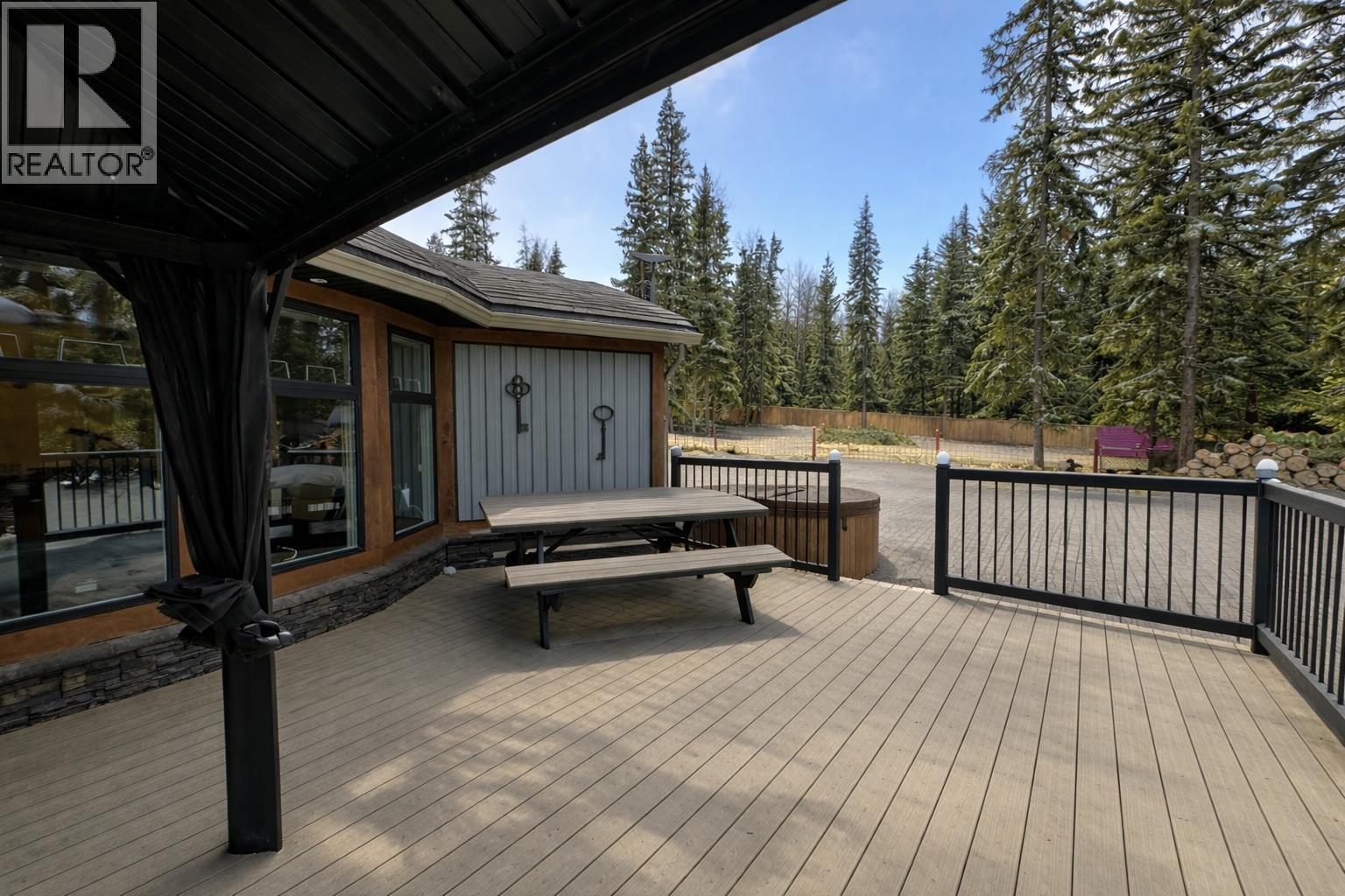 772 S GREEN LAKE ROAD - 32