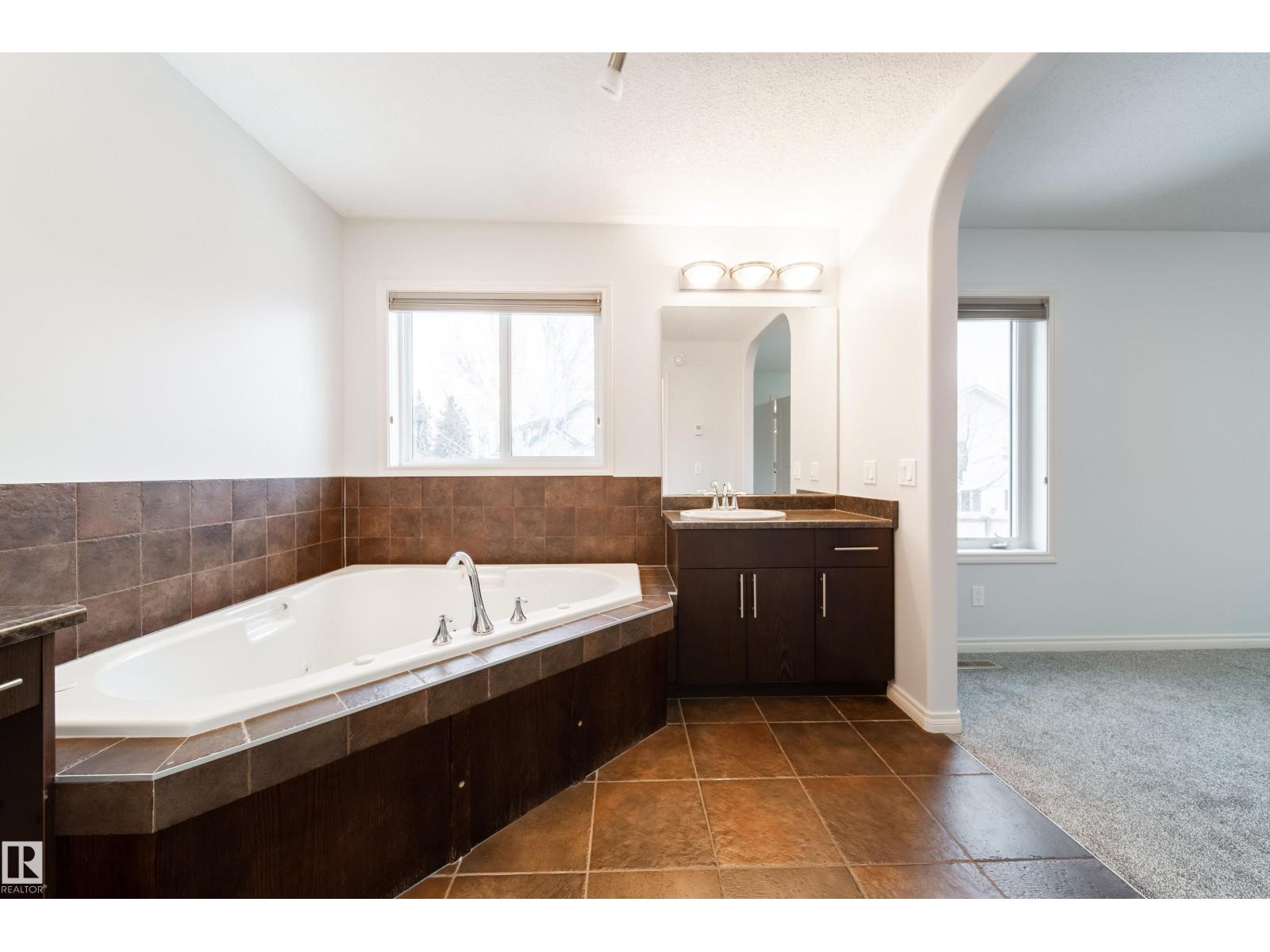 489 Davenport PL, Sherwood Park