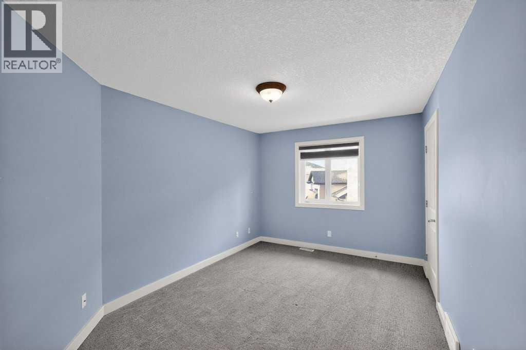 171 EAST LAKEVIEW COURT E - 24