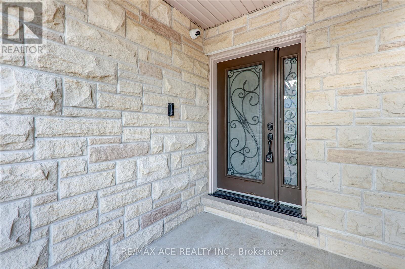 71 LILLINGTON AVENUE - 4