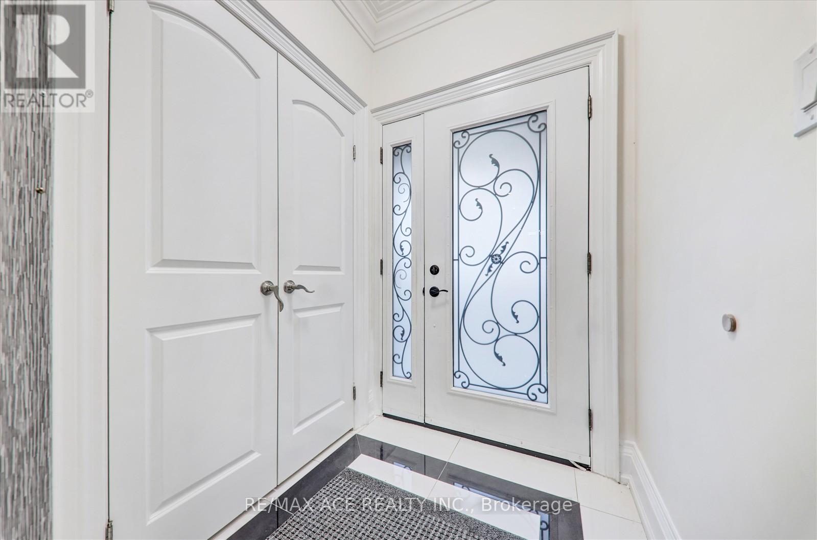 71 LILLINGTON AVENUE - 5