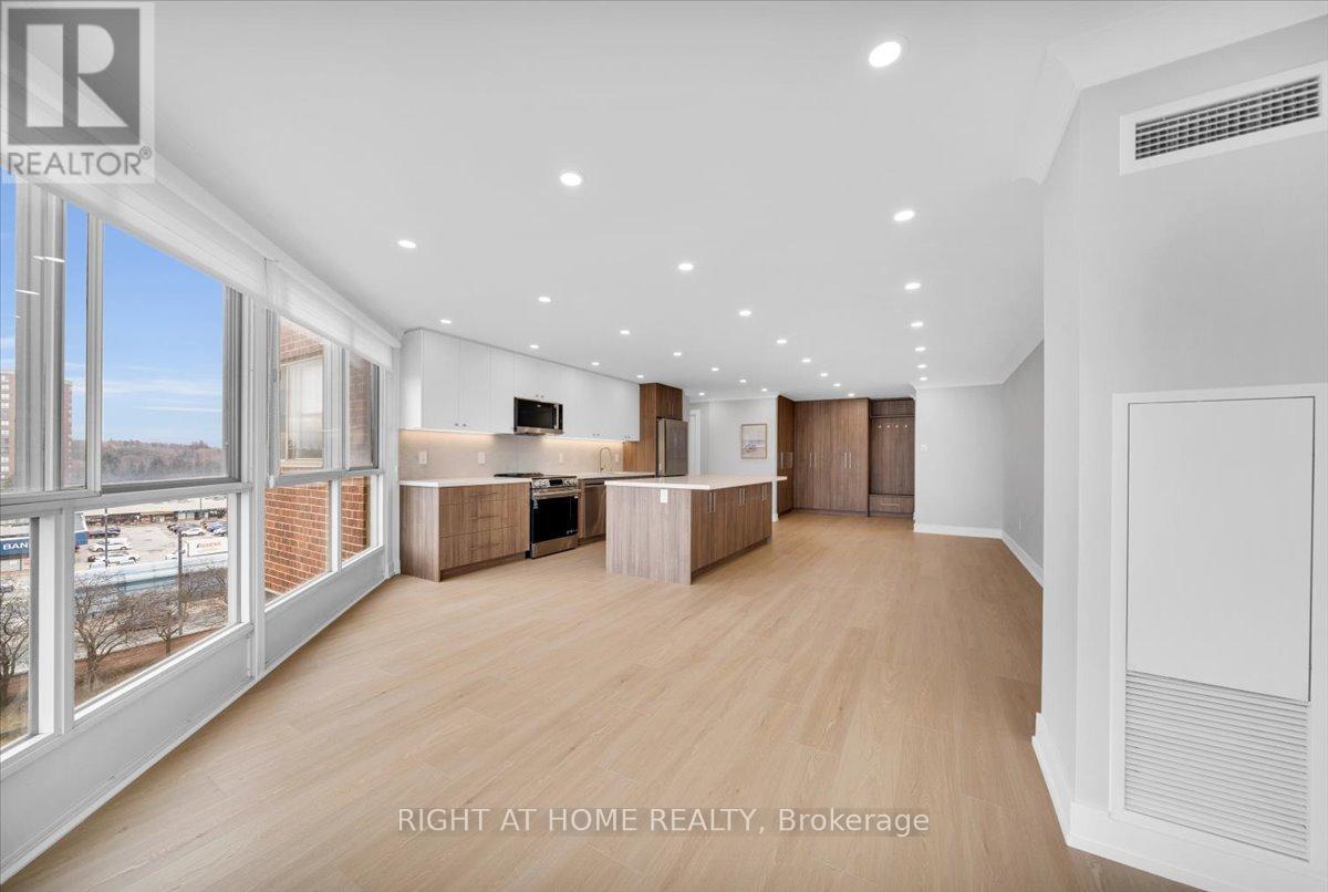 #703 5 WELDRICK ROAD W - 12