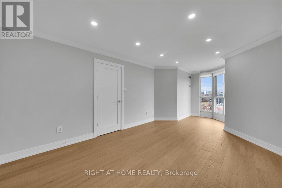 #703 5 WELDRICK ROAD W - 18