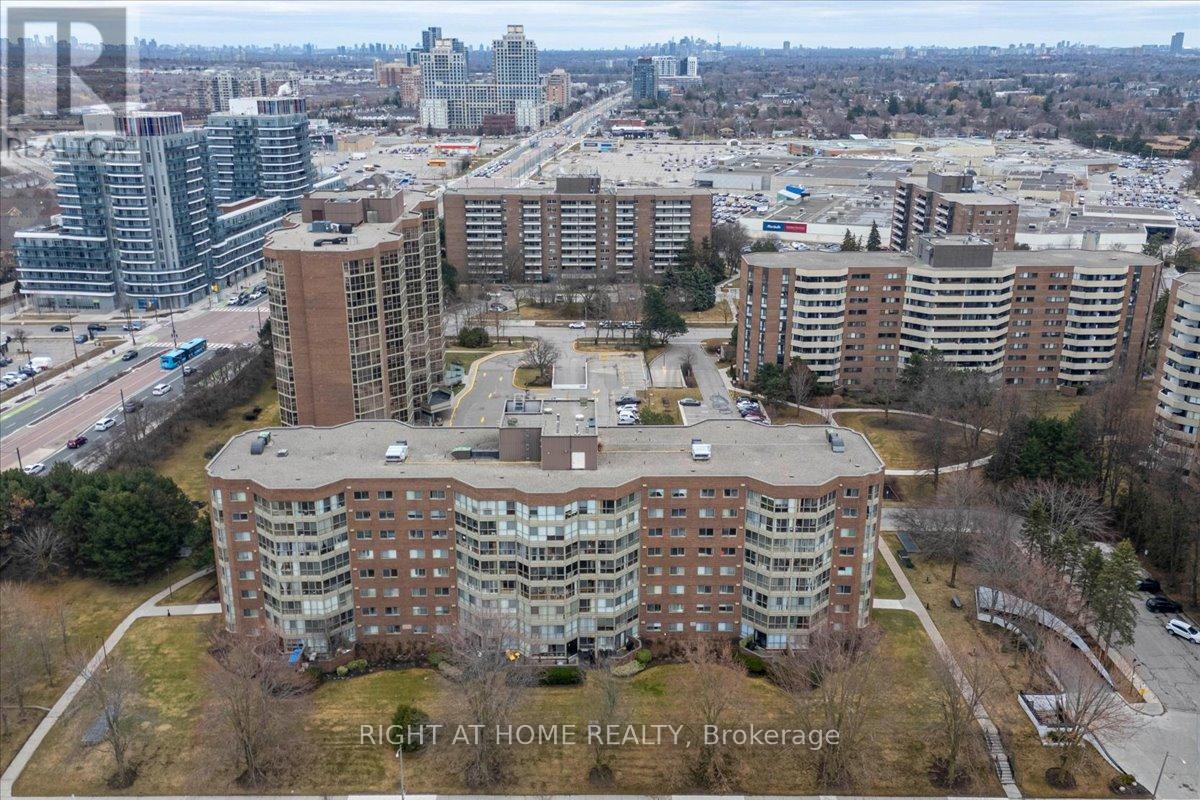 #703 5 WELDRICK ROAD W - 35