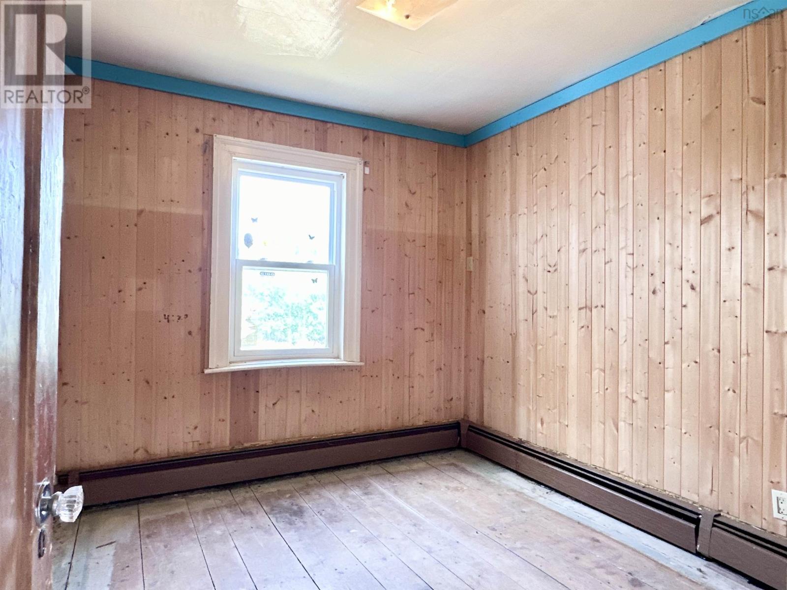 Property 13 of 23 of 64 Latham Road