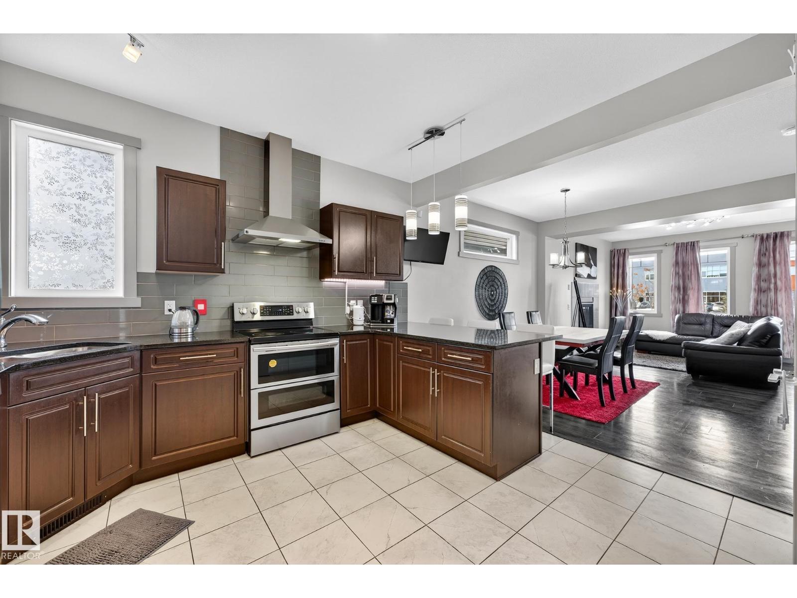 22652 97 AV NW, Edmonton