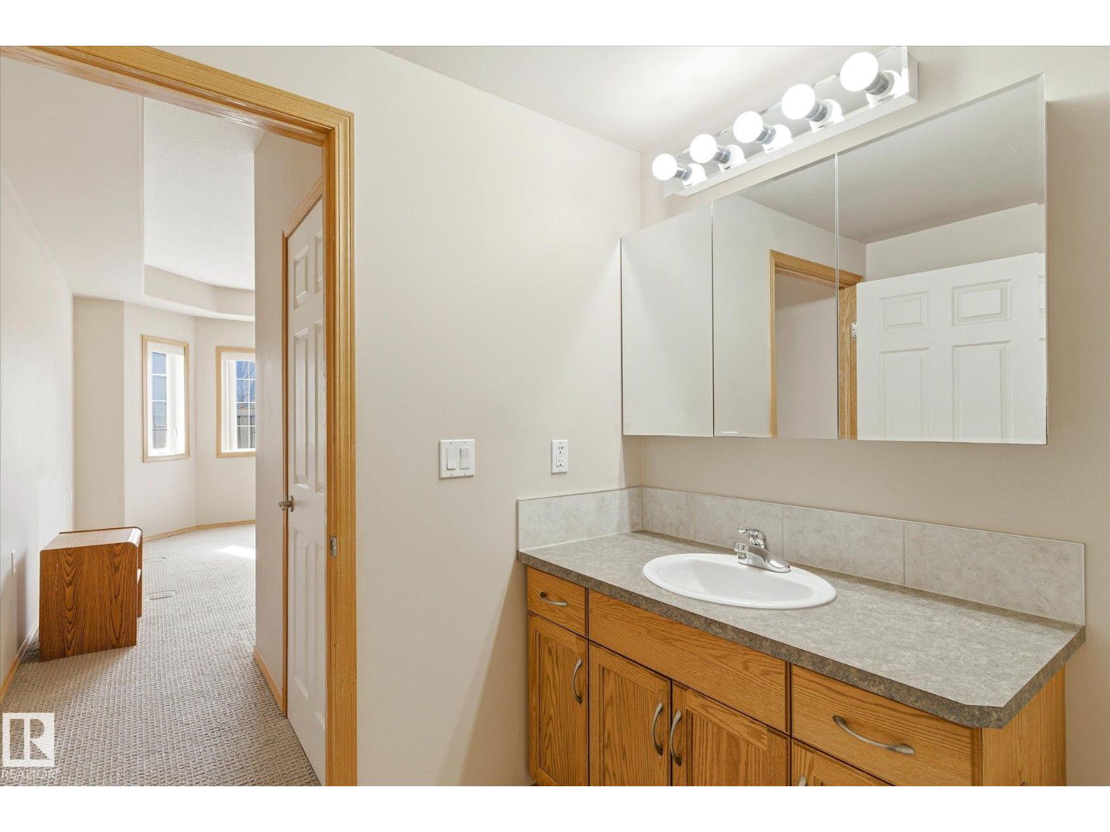 #104 612 111 ST SW SW, Edmonton