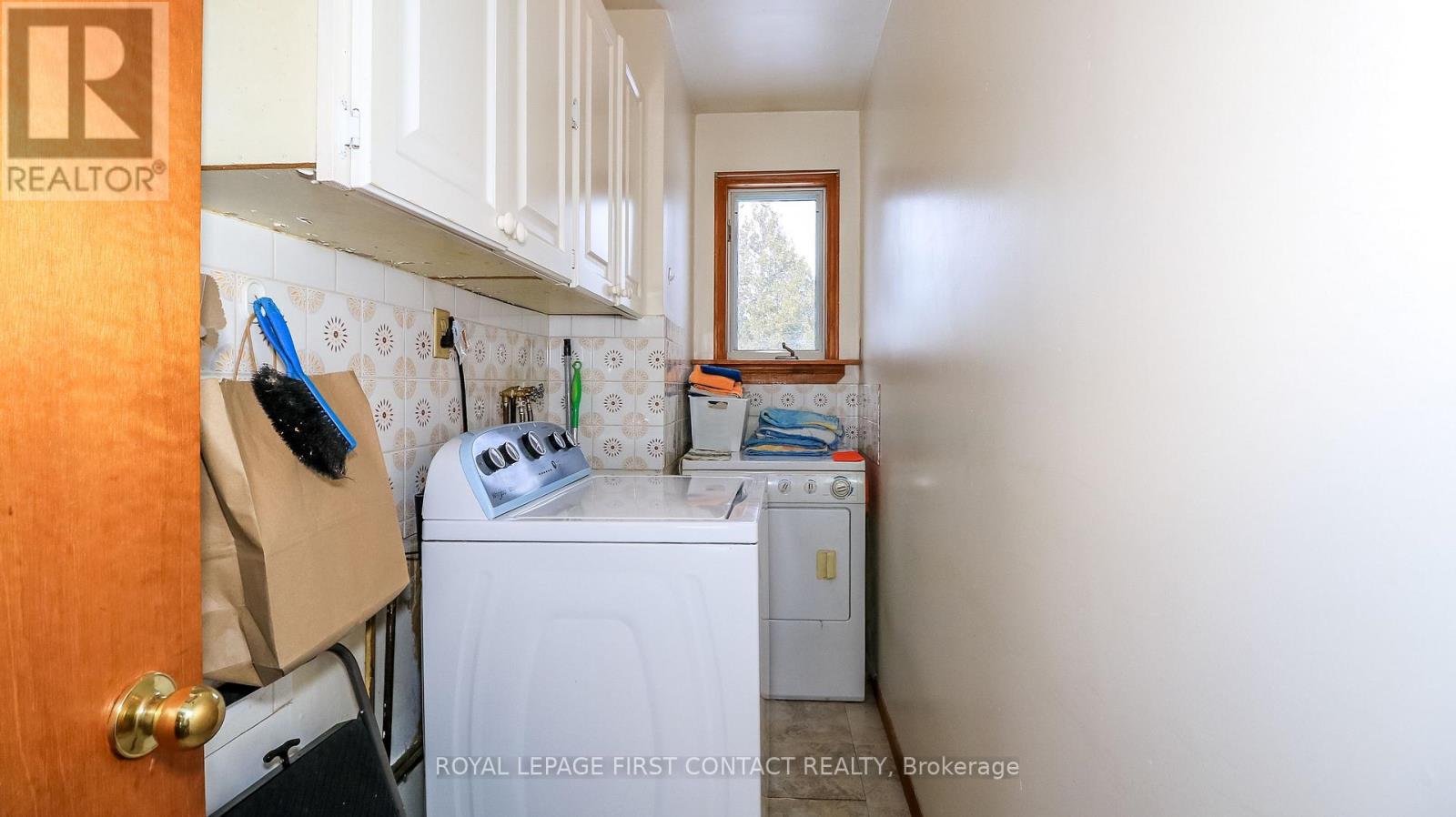 6237 2 CONCESSION - 35