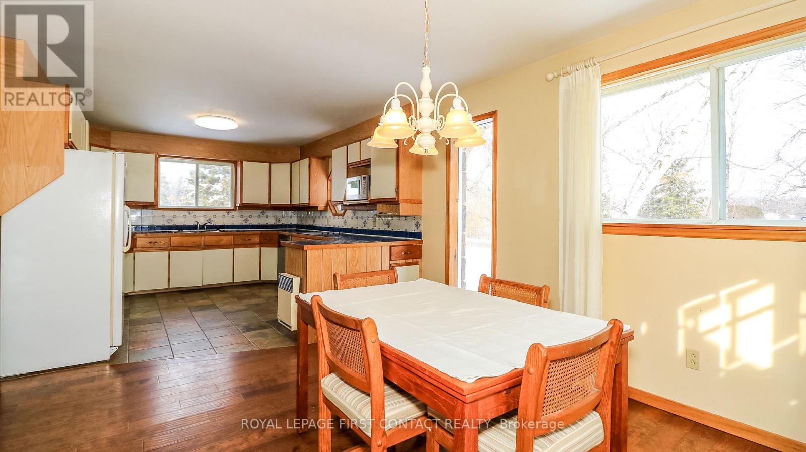 6237 2 CONCESSION - 40