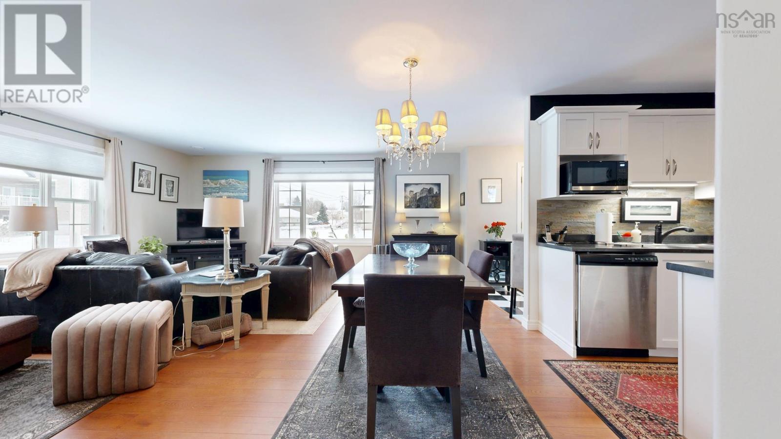 27 WHIDDEN AVENUE - 12