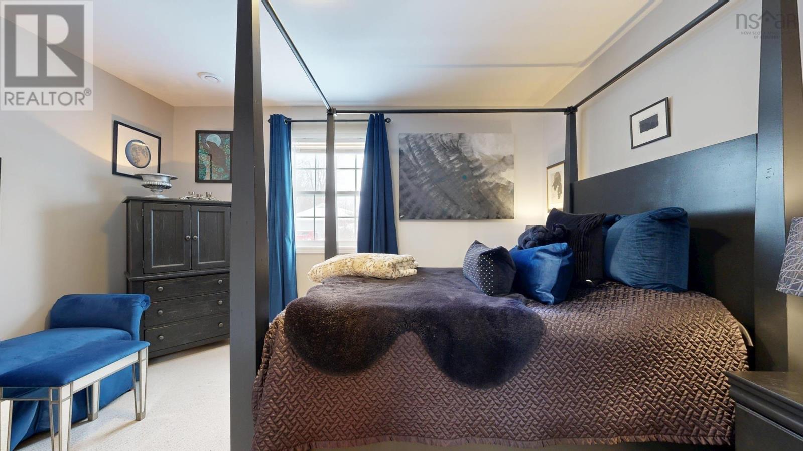 27 WHIDDEN AVENUE - 21