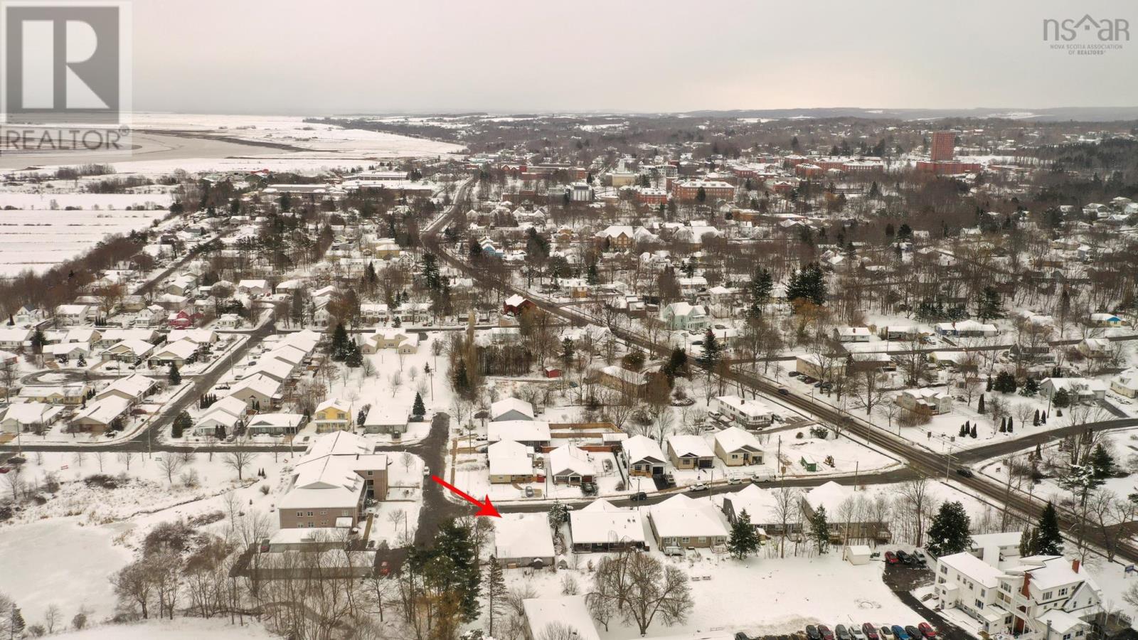 27 WHIDDEN AVENUE - 35