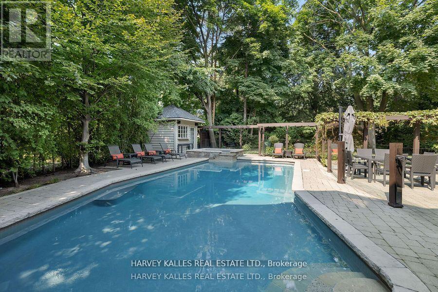 52 BERKINDALE DRIVE - 26