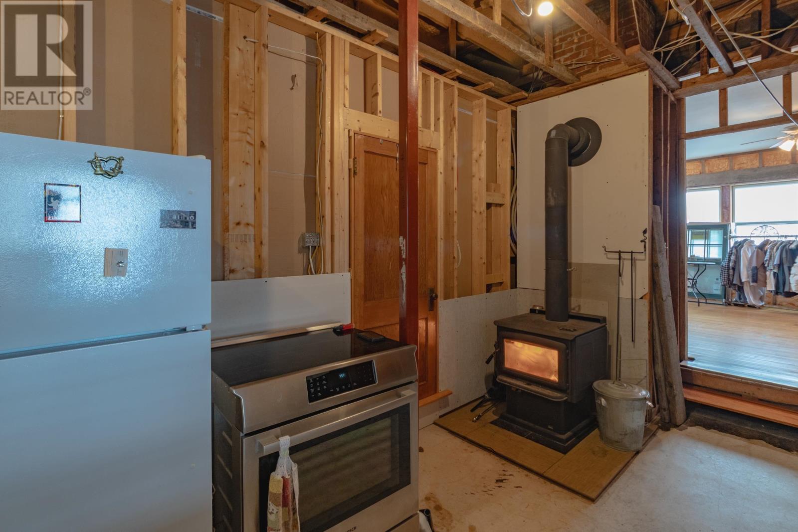 Property 28 of 40 of 298 Granville Street