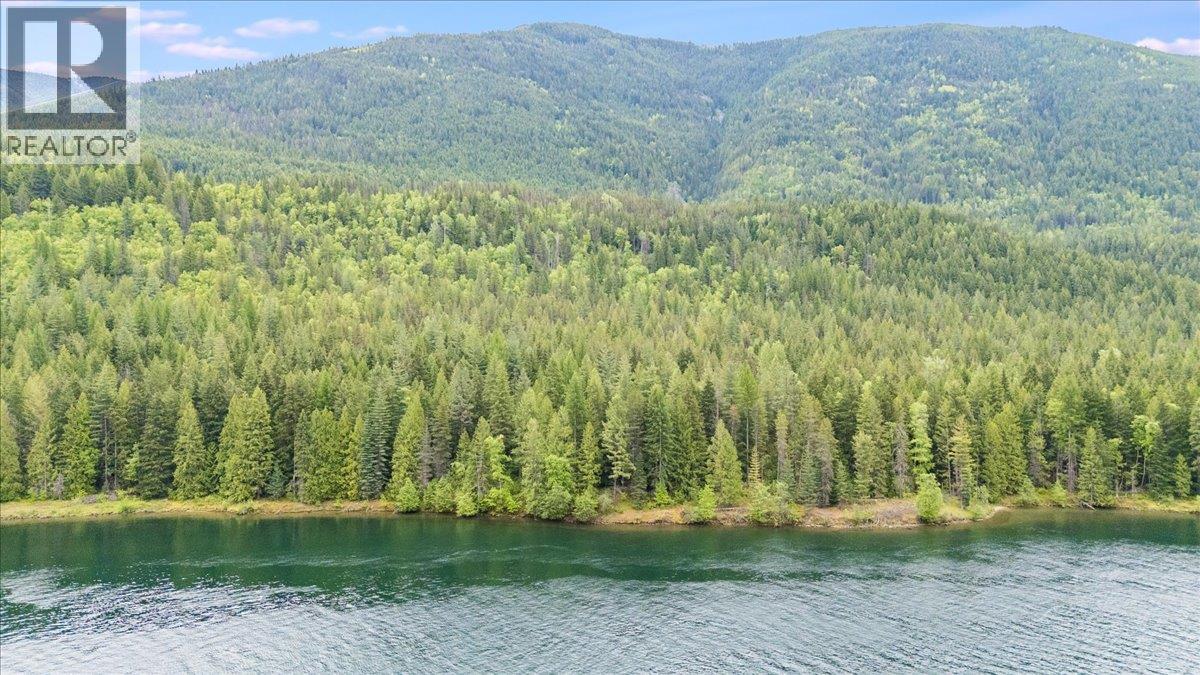 1864 Highway 3A, Castlegar
