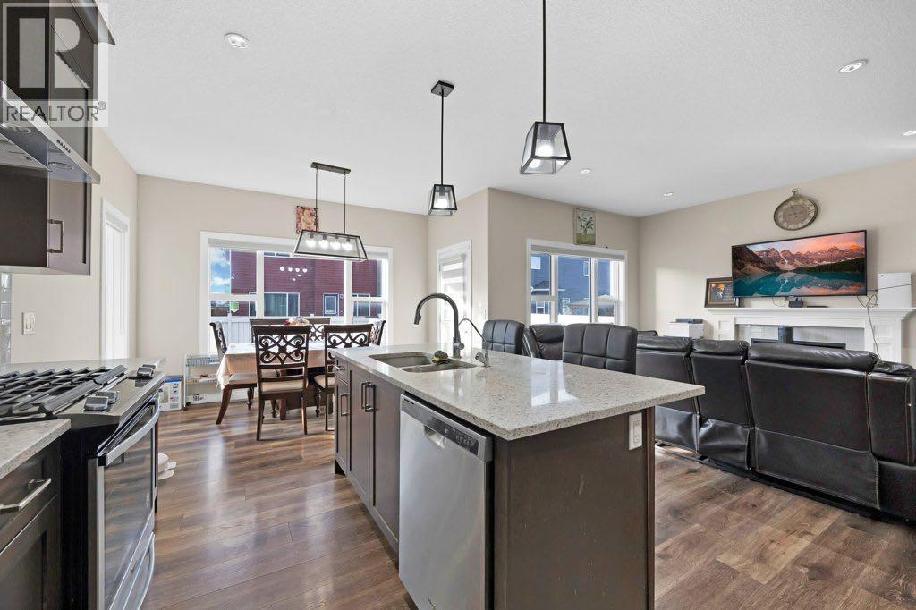 Single Family House for Sale in  Saddlestone Place NE Saddle Ridge Calgary 