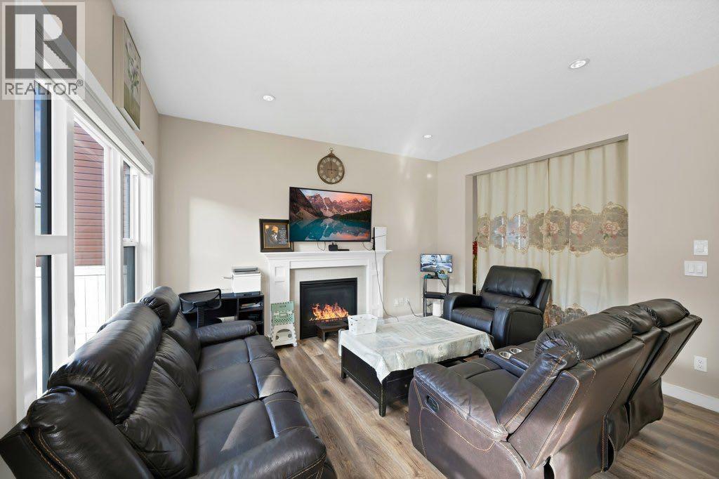 Single Family House for Sale in  Saddlestone Place NE Saddle Ridge Calgary 