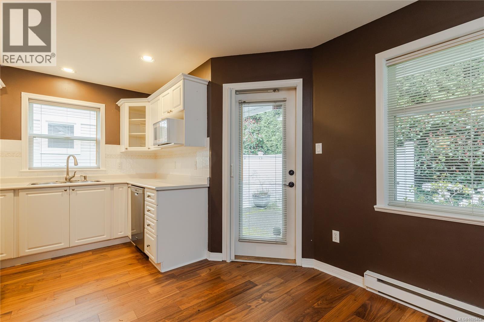 5256 ARBOUR CRES - 15