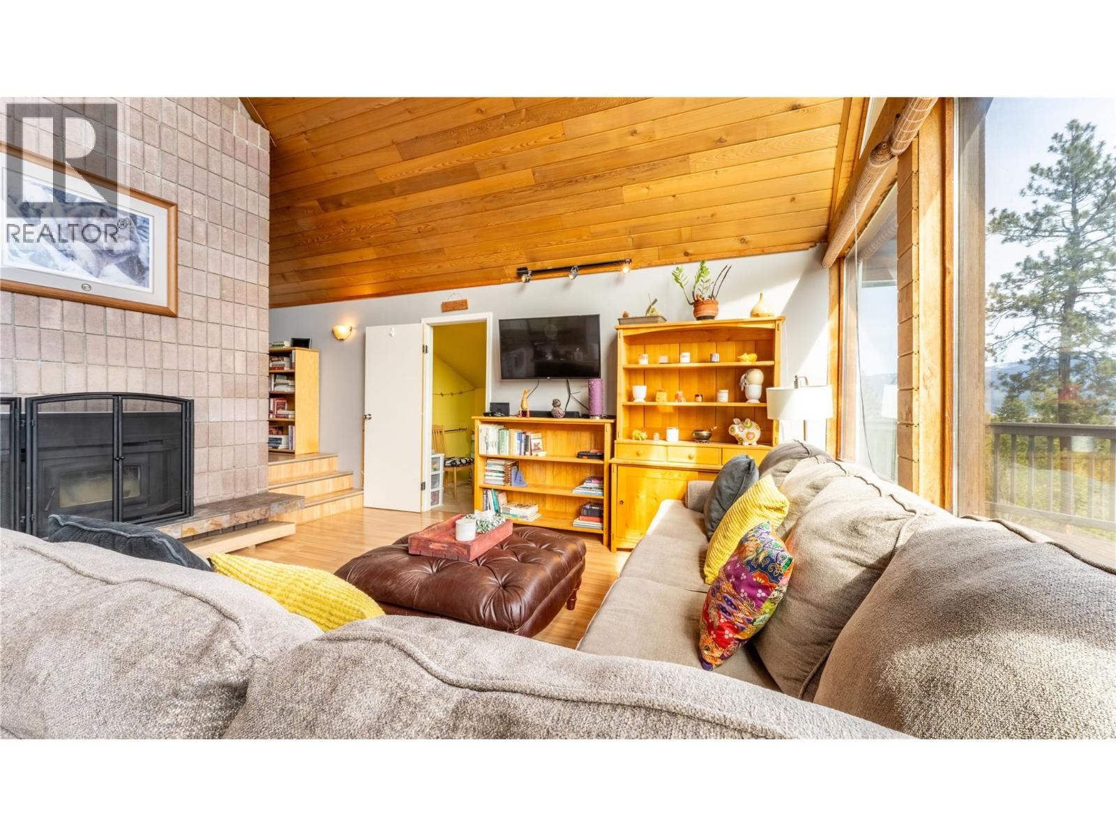 2250 Cedar Hill Road, Creston