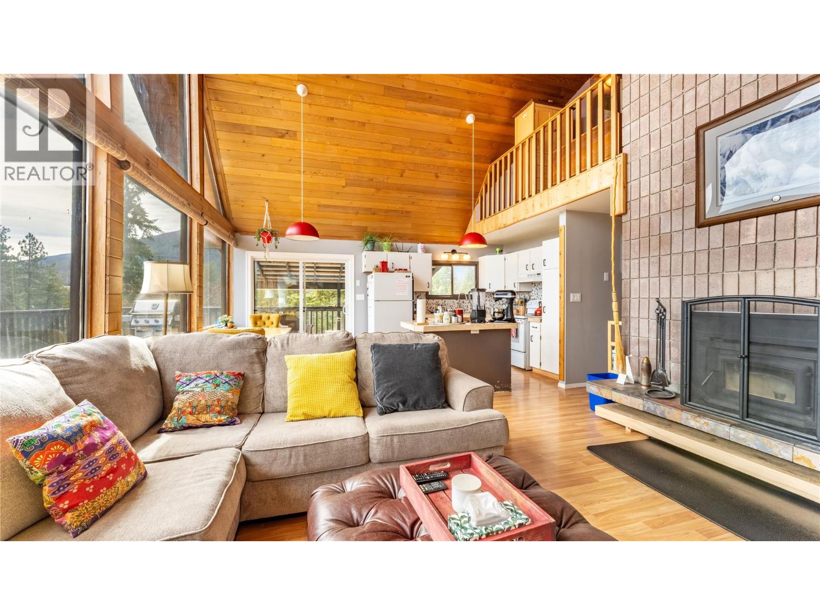 2250 Cedar Hill Road, Creston