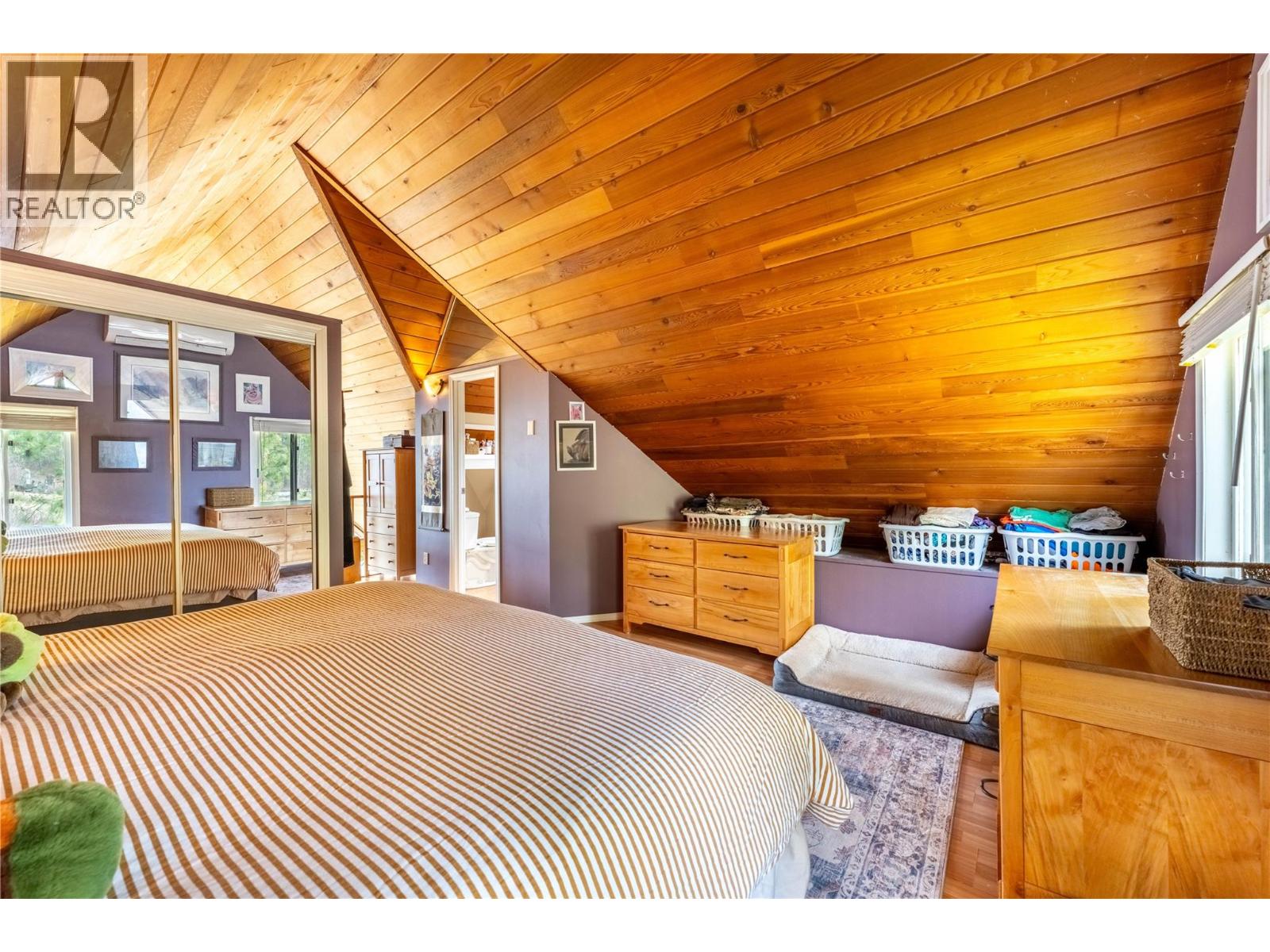 2250 Cedar Hill Road, Creston